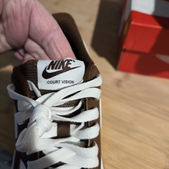 New In Box Nike Court Vision Low P Women’s Athletic Shoes - Sail/Cacao W 8.5 - Picture 11 of 12